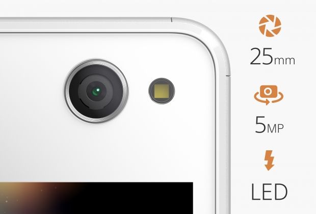 Showing the front camera on the Xperia C4 and icons for 25 mm, 5 MP and LED