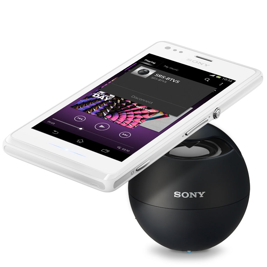 Xperia M makes it easy to play music from your smartphone through a wireless Sony speaker.