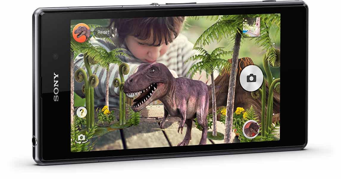 Switch your Xperia Z1 camera to augmented reality and add a funny angle to your pictures.