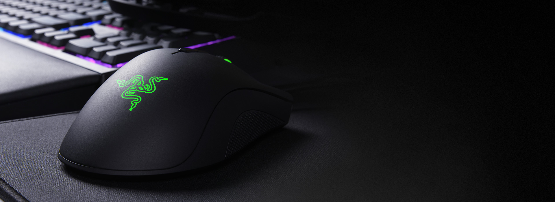 https://assets.razerzone.com/eeimages/products/25919/deathadder-elite-ups-1.jpg