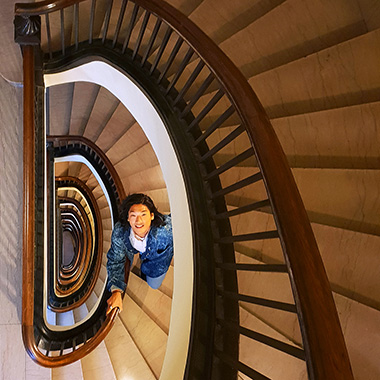 Click to learn how to shoot a dizzying shot with Dual Aperture