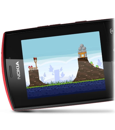 Nokia Asha 303 with apps on-board and more in Store.
