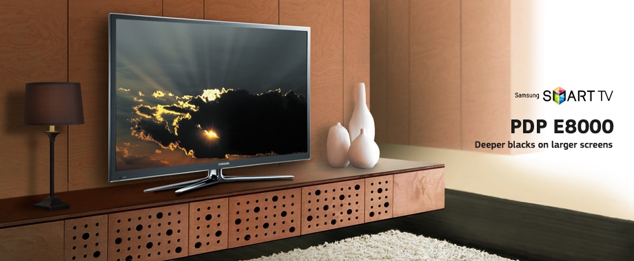 Intuitive interaction with voice and motion control