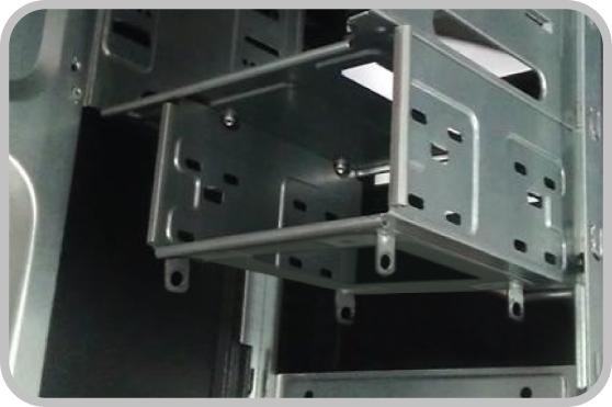 1 x 2.5" SSD/HDD internal
drive bay