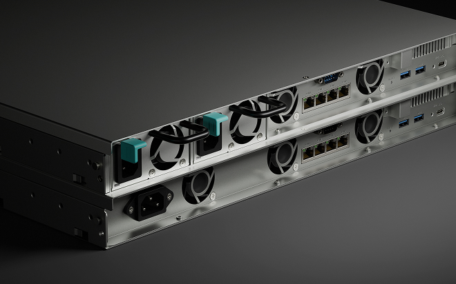 Image showing the redundant power ports of RS826RP+